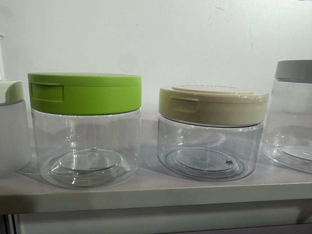 PET Jar with Flip Cap.png
